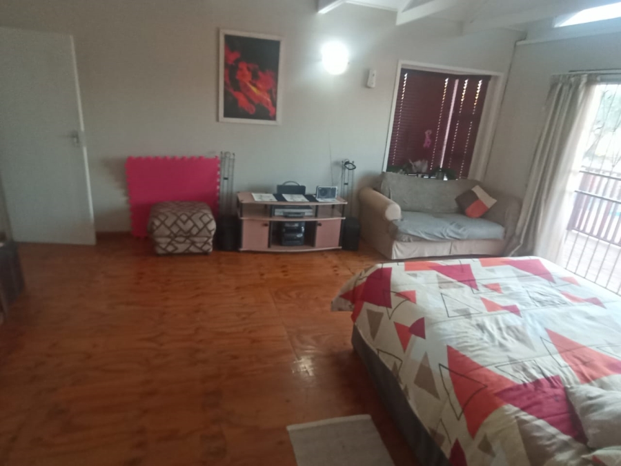4 Bedroom Property for Sale in Heiderand Western Cape